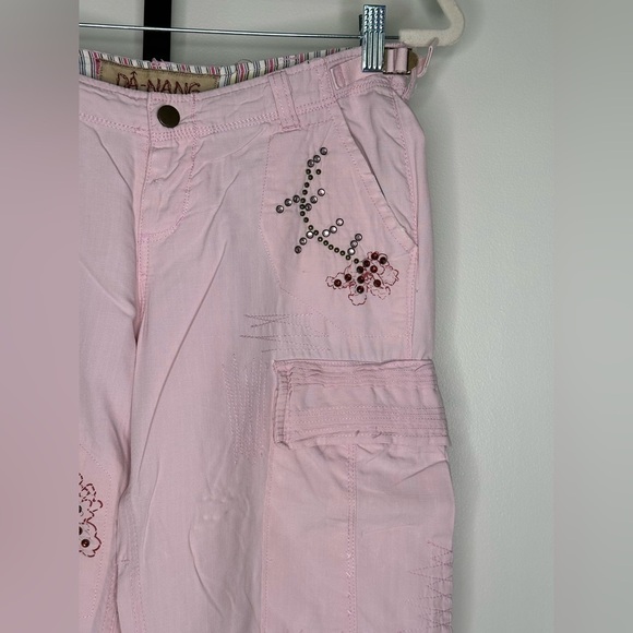 Da-Nang Women's Cargo Capri With Studded Skulls & Patches - Pink - Picture 3 of 9